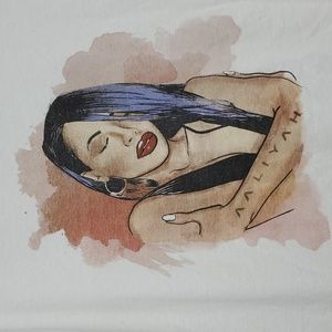 Aaliyah White Large Tee Shirt
